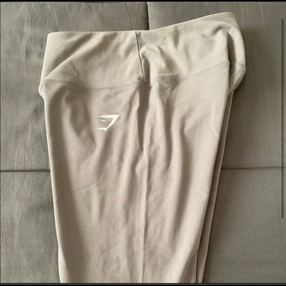 Gymshark bundle - Picture 2 of 7